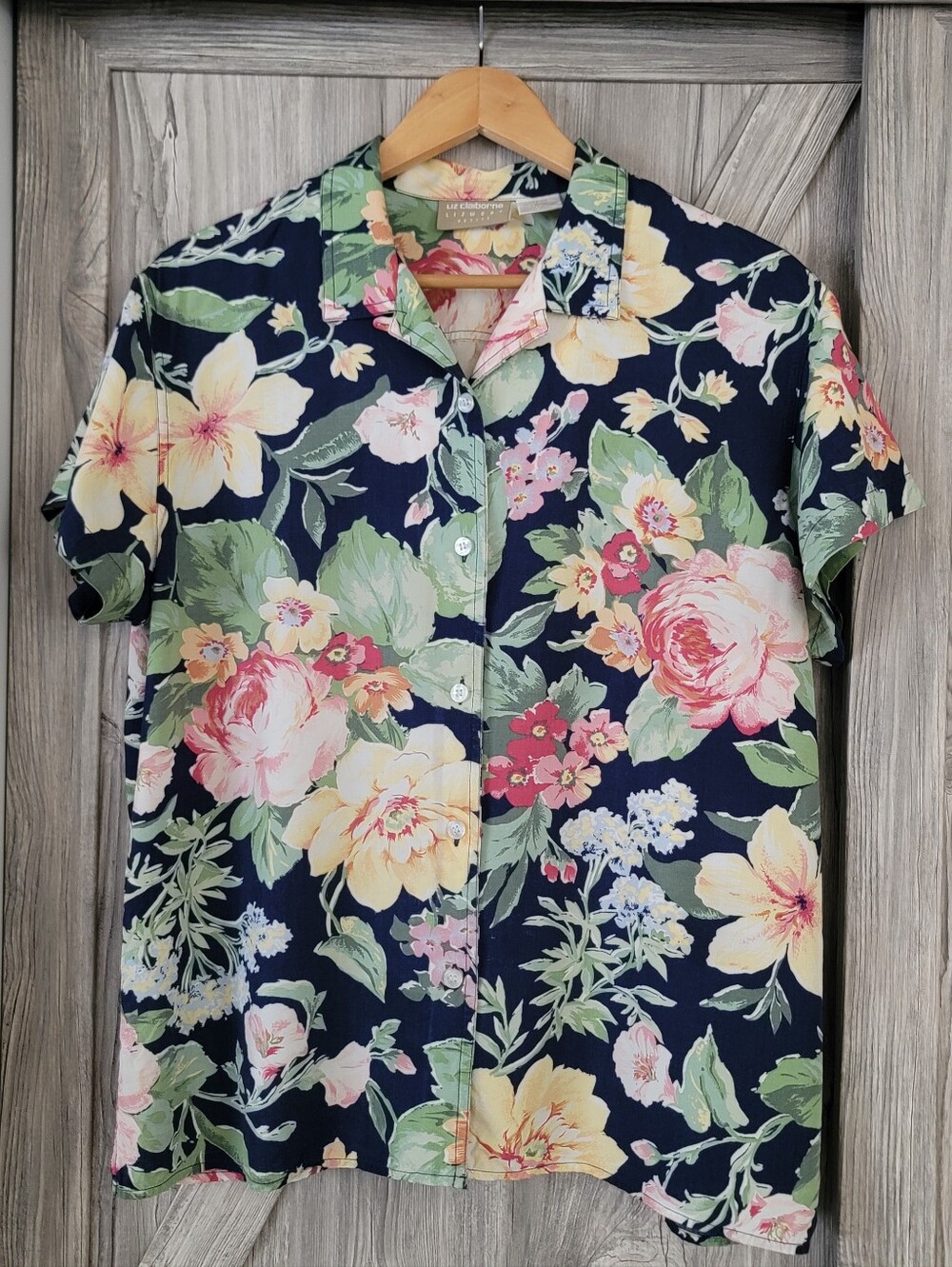 Liz Claiborne Floral Short Sleeve Button-Up Shirt L